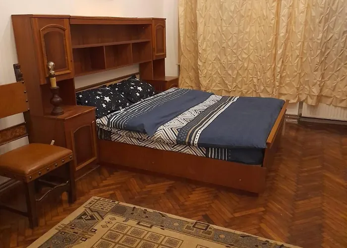 Părului 11 3* Craiova