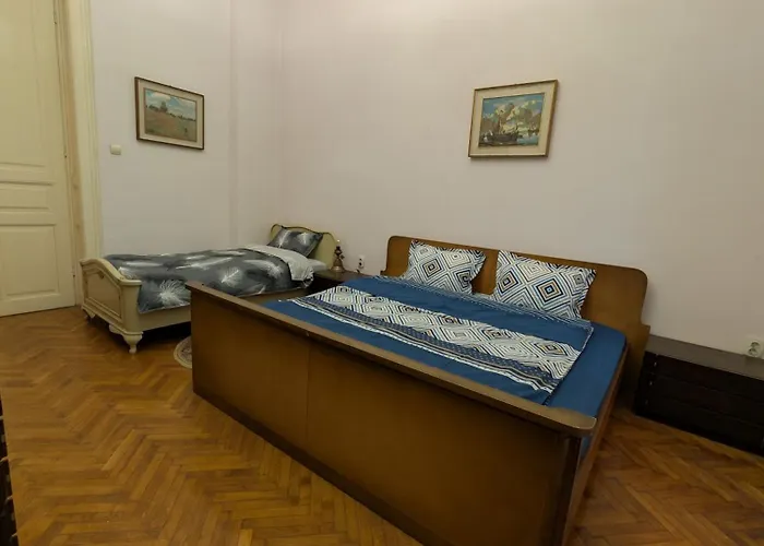 Părului 11 Pensiune Craiova